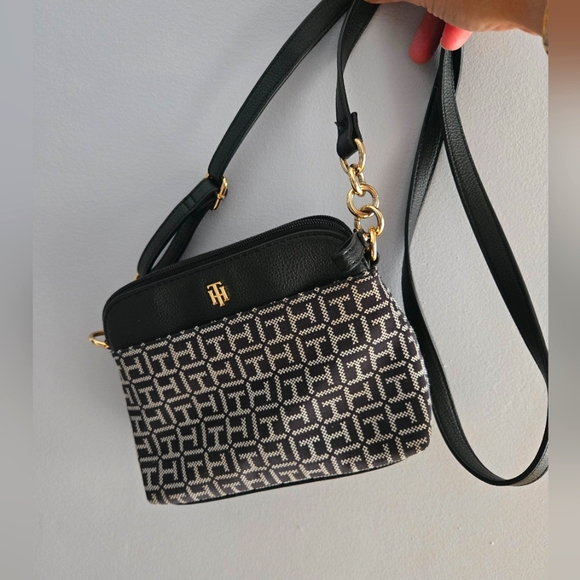 Petit sac à bandoulière Tommy hilfiger comme neuf - Picture 1 of 3
